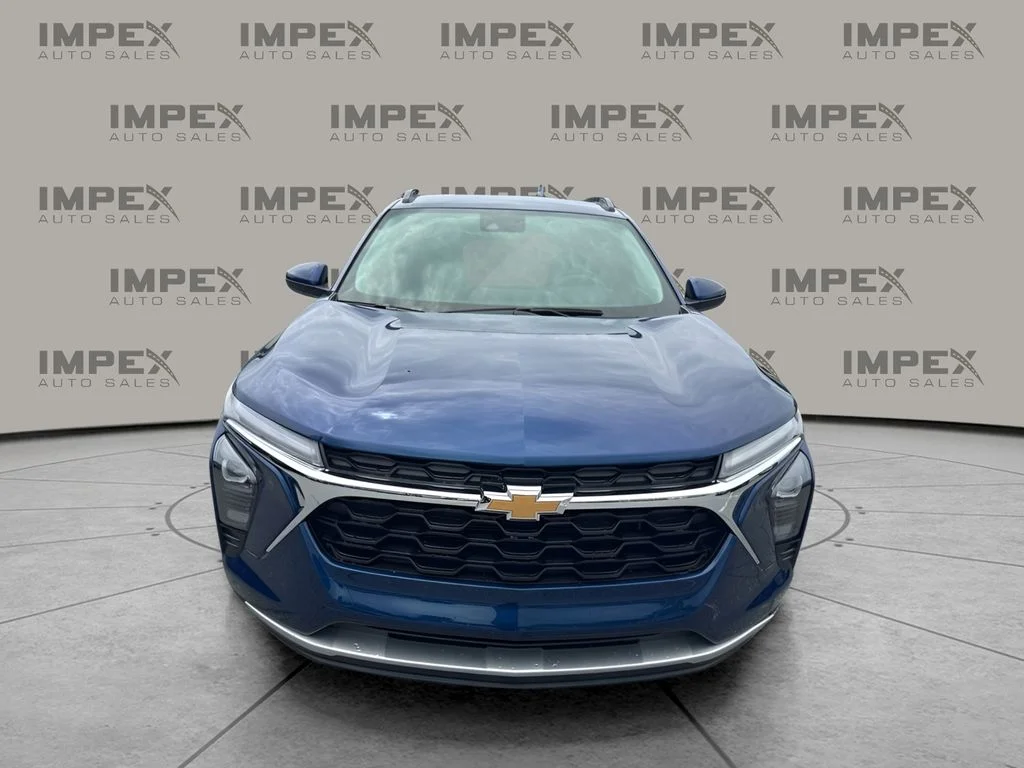 Used 2024 Blue Chevrolet LT image 8
