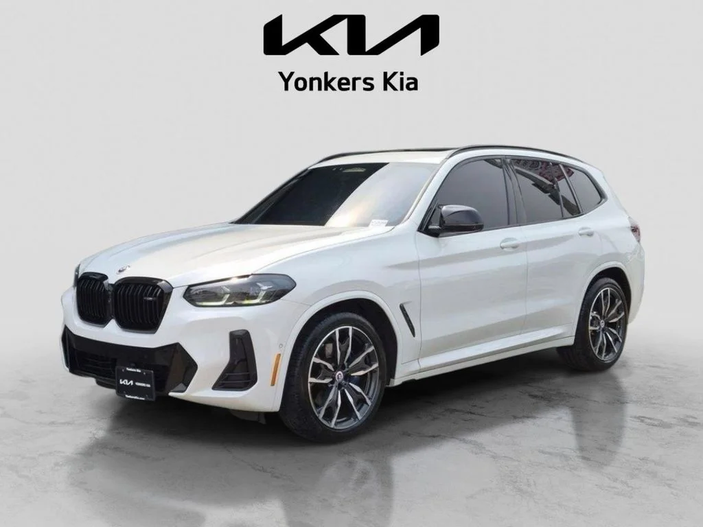 Used 2024 White BMW M40i image 1