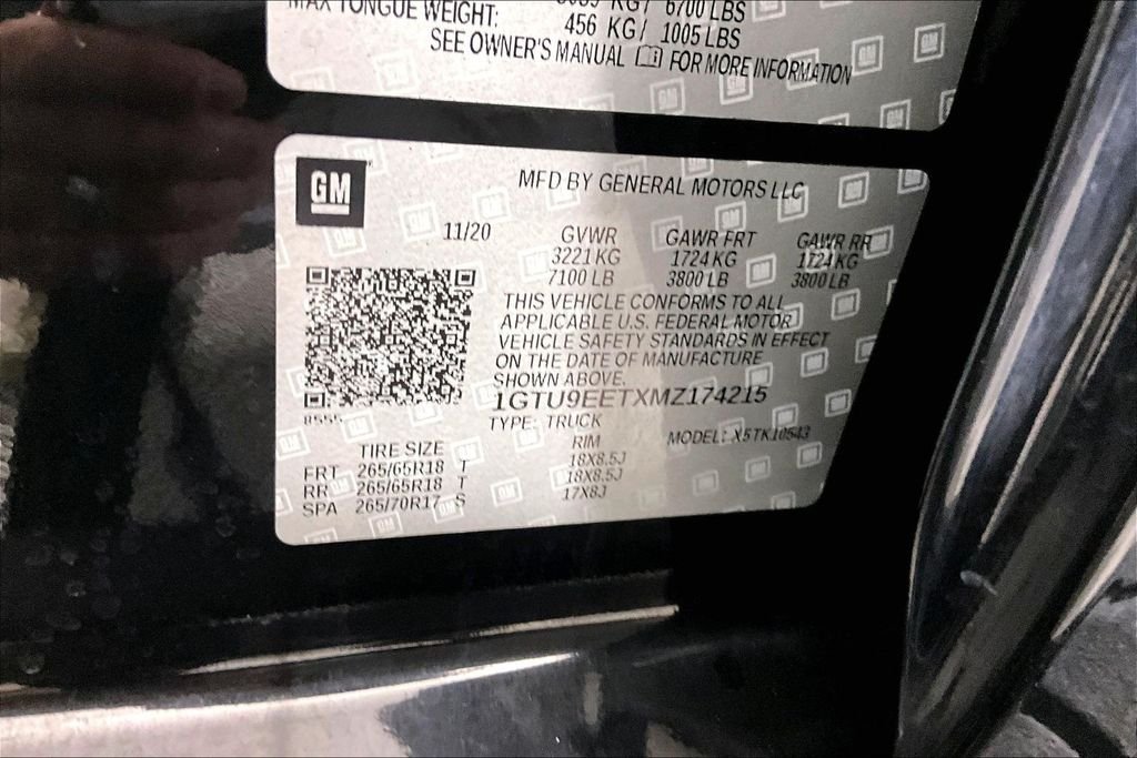 Used 2021 Black GMC AT4 image 19