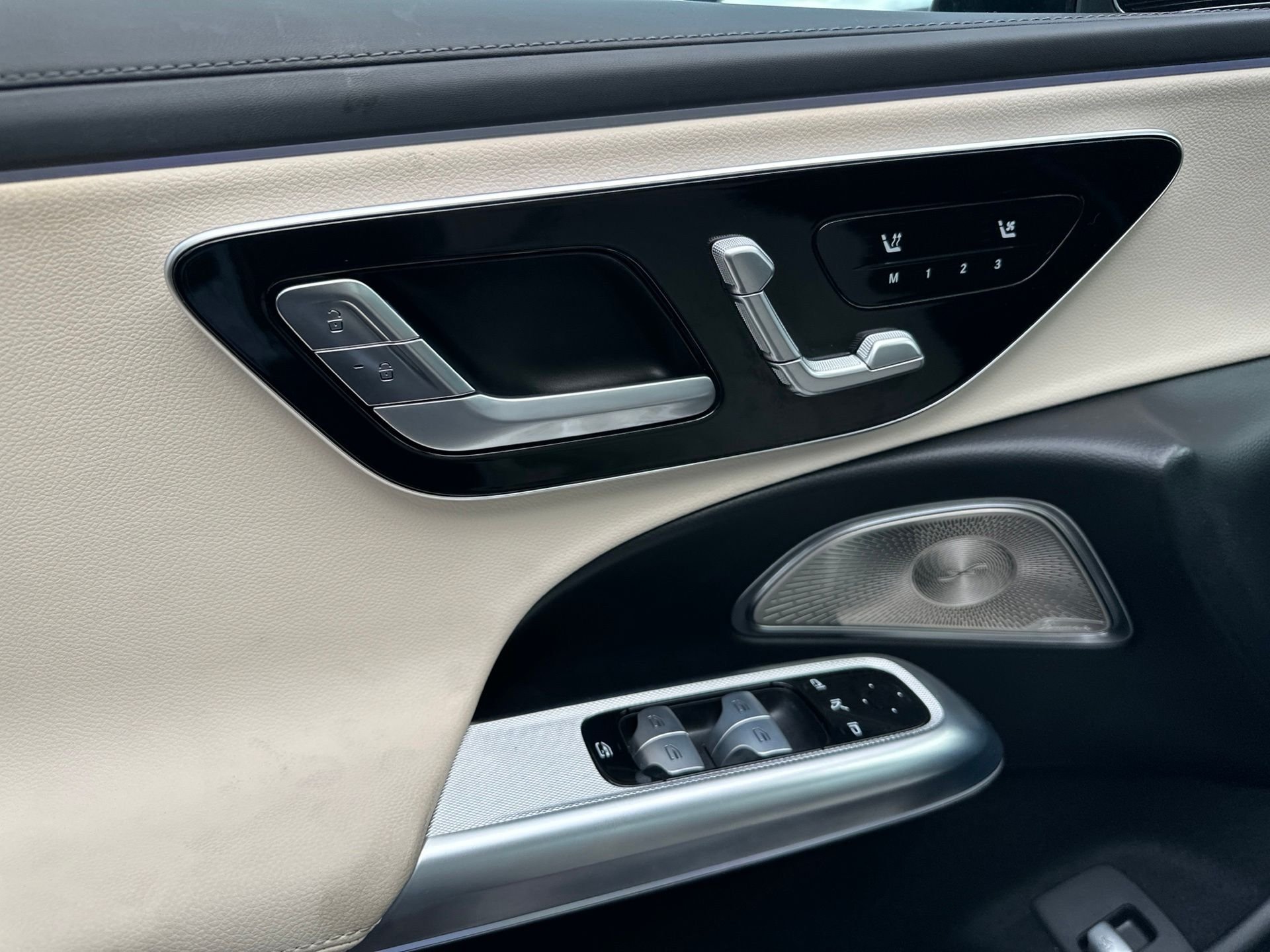 Certified Used 2025 Brown Mercedes-Benz E 350 image 5
