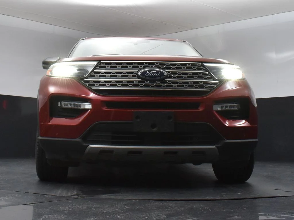 Used 2022 Red Ford Limited image 8