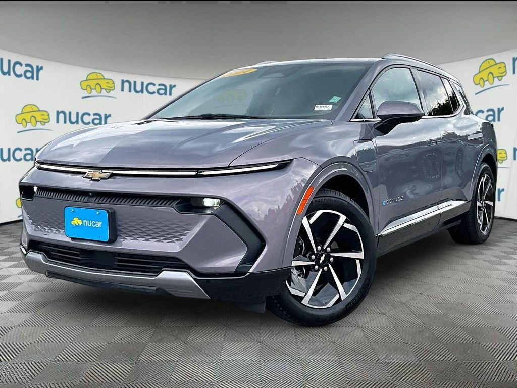 Used 2024 Gray Chevrolet LT image 3