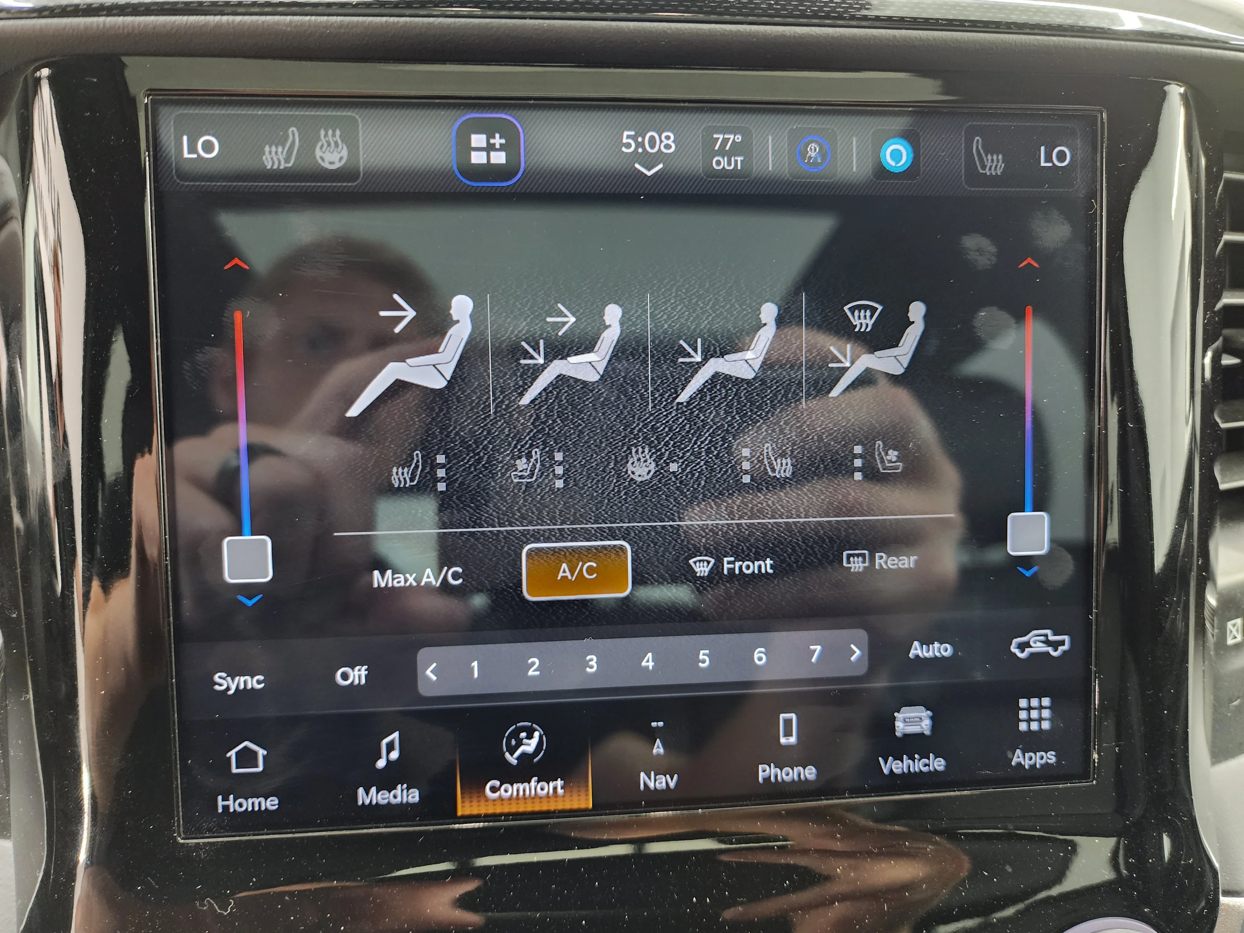 Used 2022 Granite Crystal Metallic Clearcoat Ram Laramie image 48