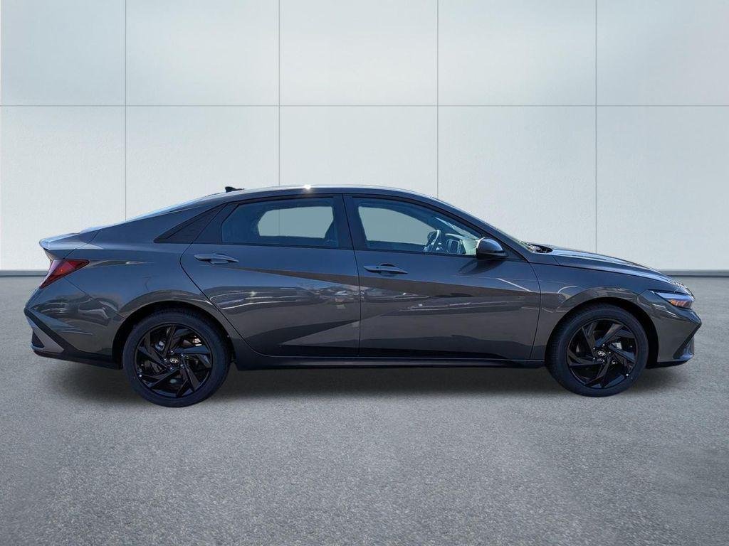New 2026 Gray Hyundai SEL Sport image 7