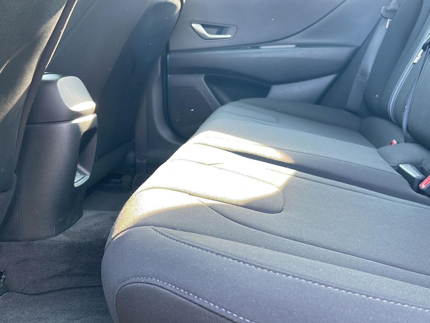 2024 Hyundai Elantra SEL - Photo 13