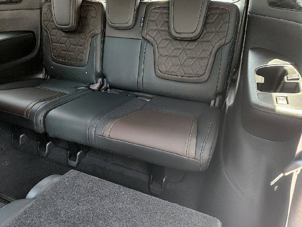 New 2026 Everest White TriCoat / Super Black Two-tone Nissan Platinum Reserve image 44
