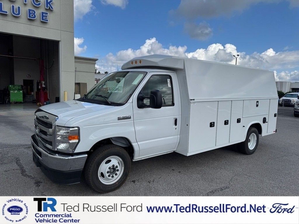 2026 Ford E-Series DRW E-350 Super Duty 158 in WB's photo