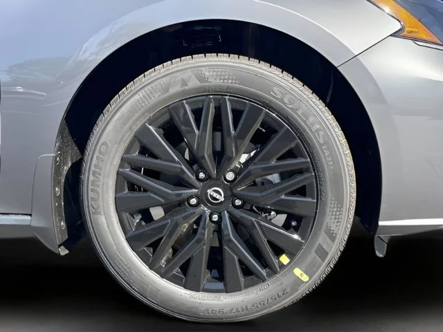 New 2026 Gun Metallic Nissan 2.5 SV image 25