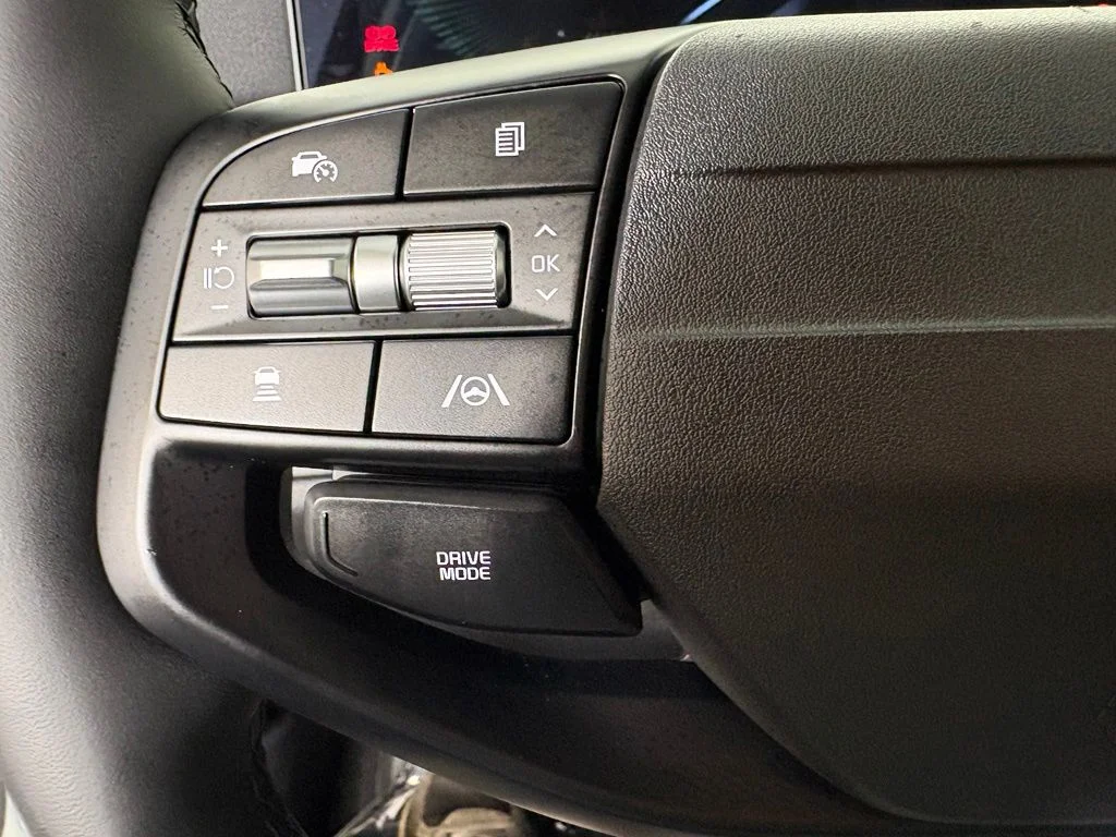New 2027 White Kia EX image 24