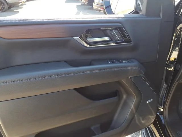 Used 2025 Onyx Black GMC Denali image 14