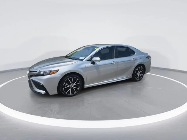 Used 2024 Silver Toyota SE image 4