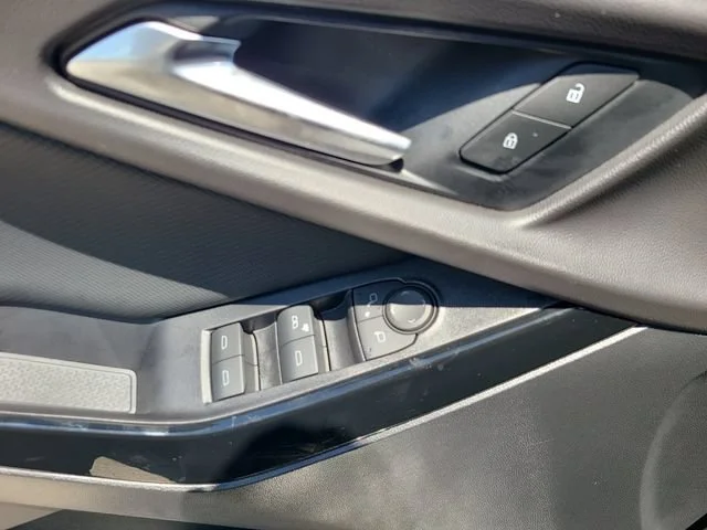 New 2027 Mosaic Black Metallic Chevrolet LT image 19