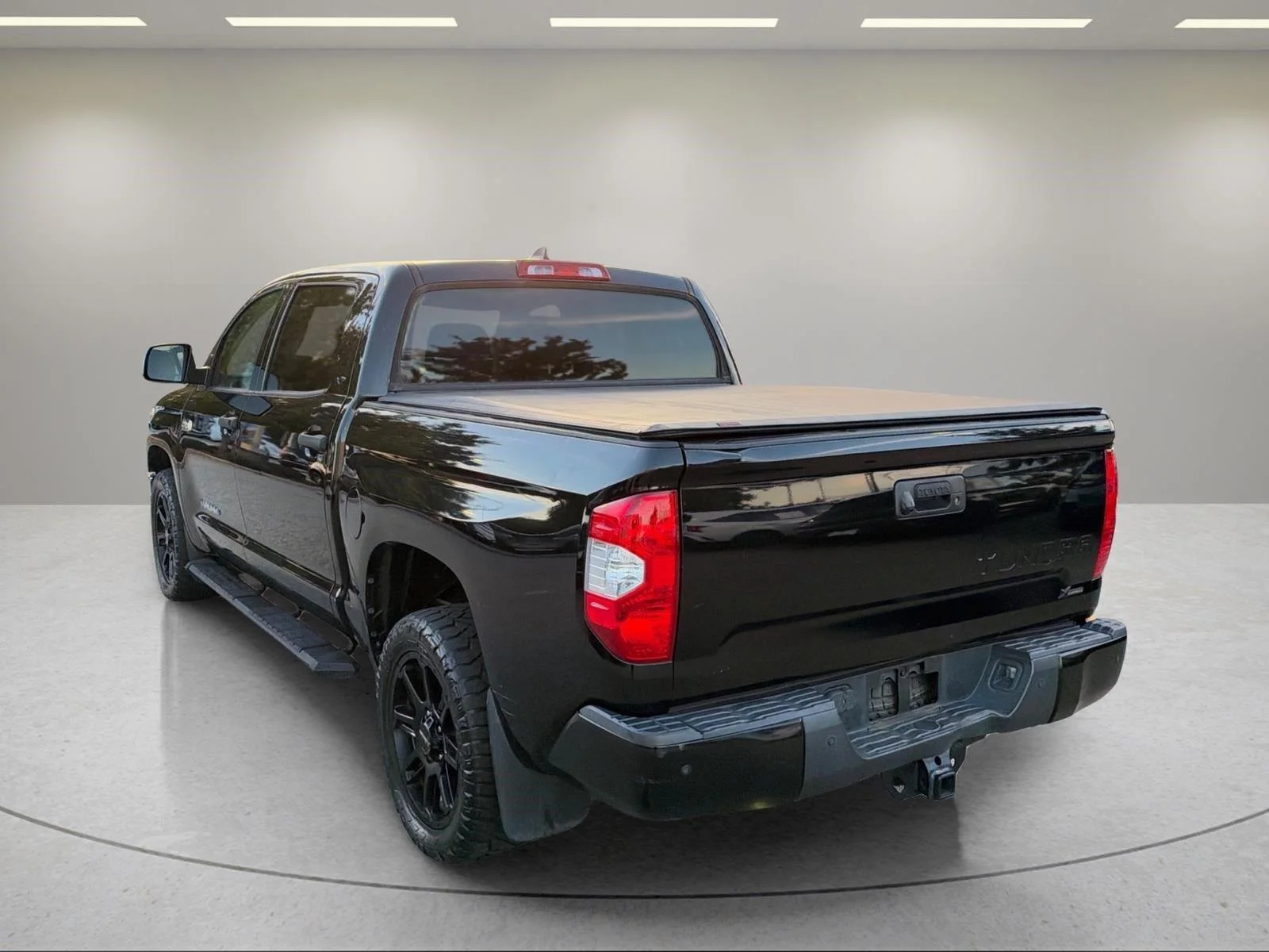 Used 2021 Midnight Black Metallic Toyota SR5 image 3