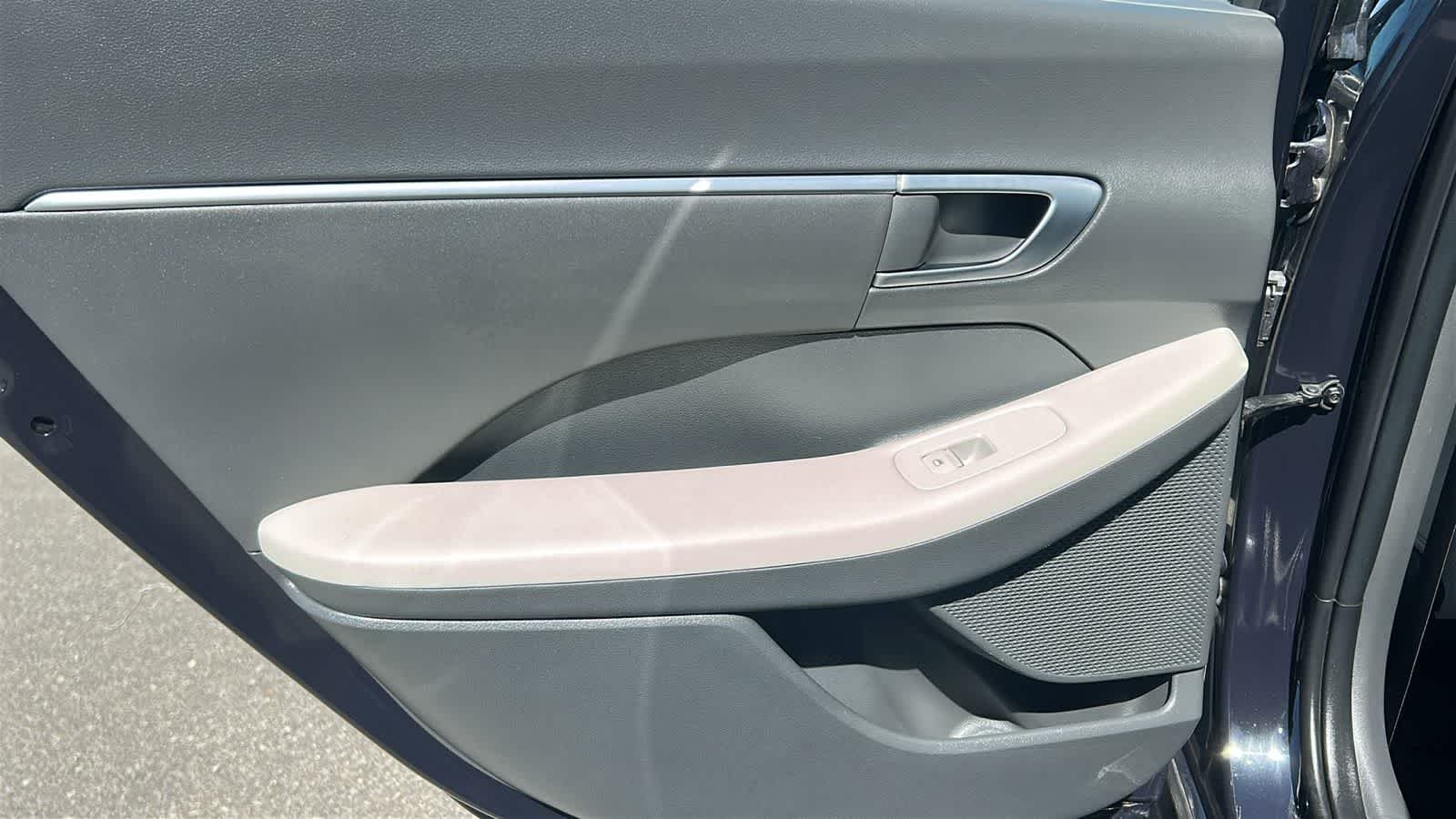 Certified Used 2025 Carbon Blue Hyundai SEL image 28