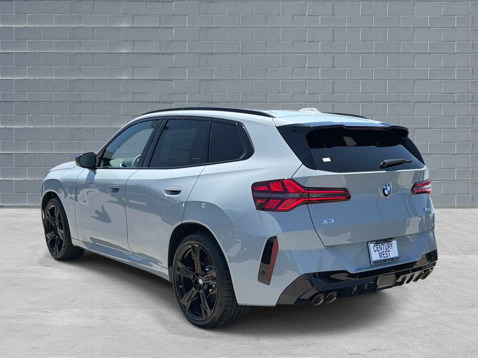 New 2026 Brooklyn Grey Metallic BMW M50 xDrive image 3