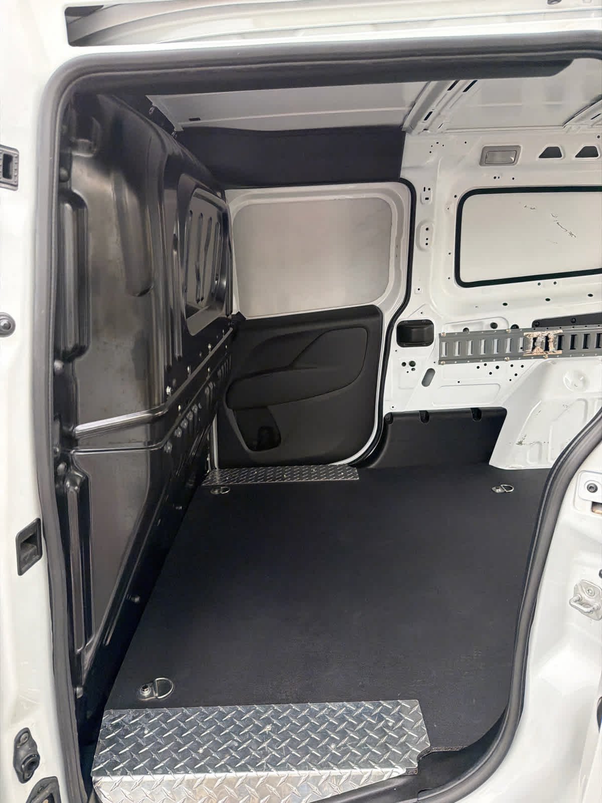 Used 2022 Bright White Ram Tradesman image 5