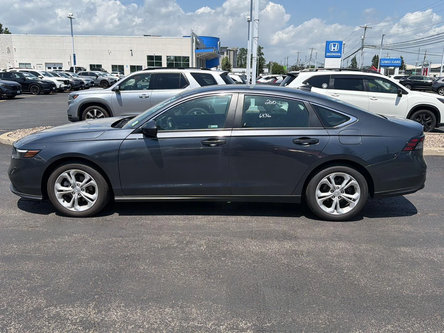 Used 2025 Meteorite Gray Metallic Honda LX image 8