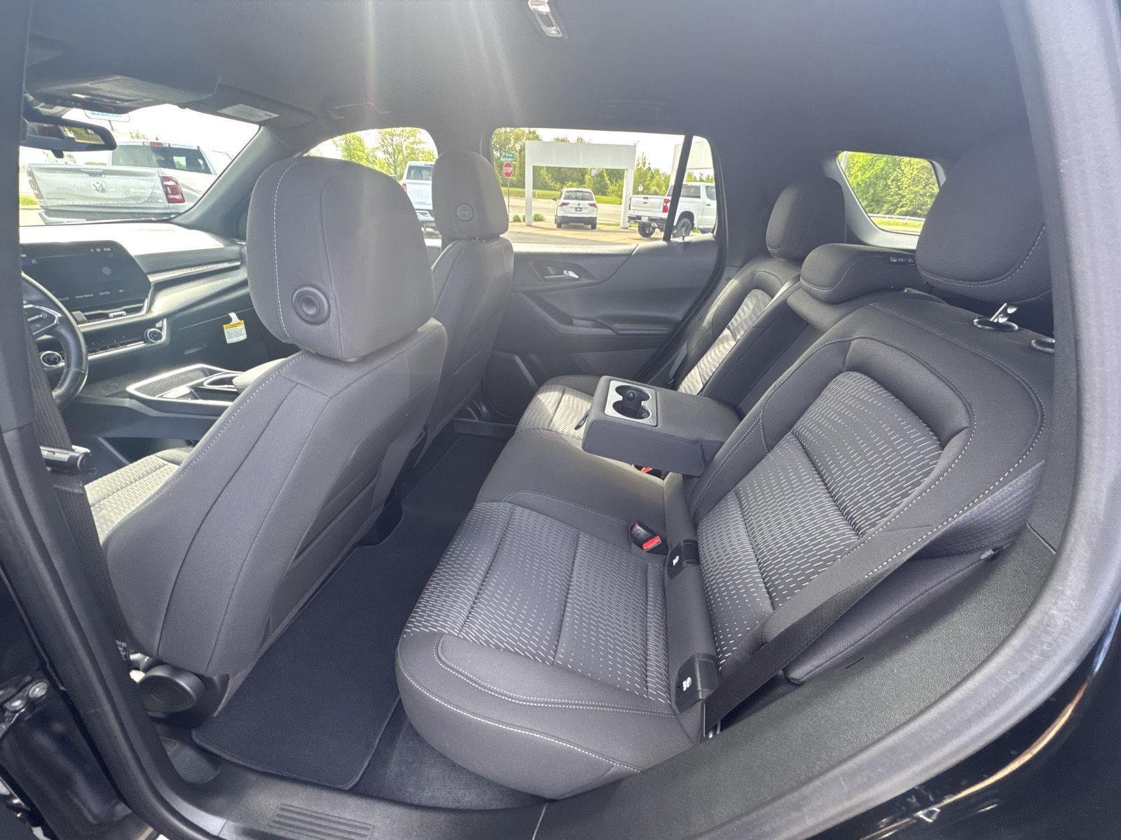 Used 2025 Mosaic Black Metallic Chevrolet LT image 9