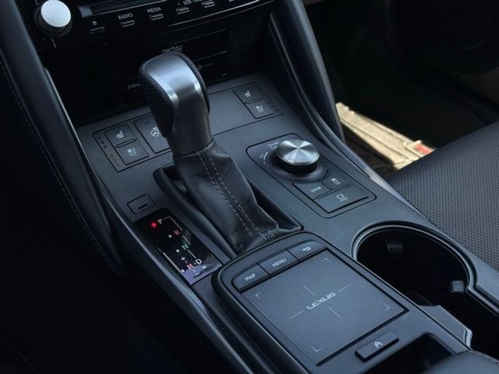 Used 2024 Ultra White Lexus 500 F SPORT Performance Premium image 18