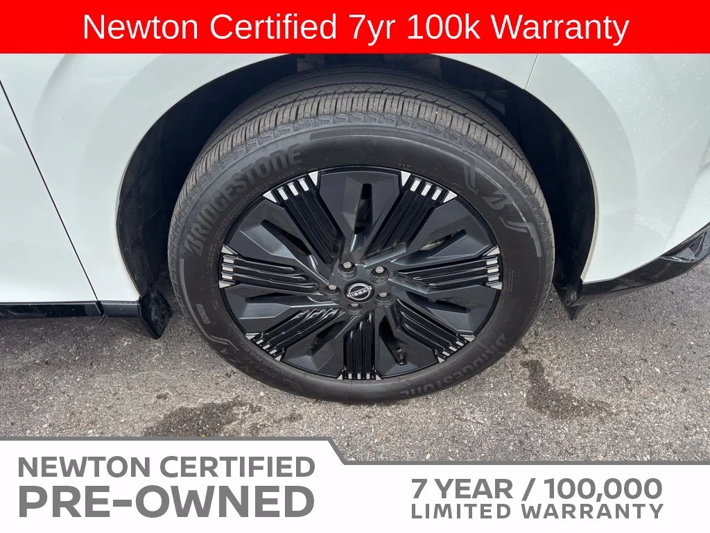 Certified Used 2026 Everest White Pearl Tricoat/Super Black Nissan Platinum image 15