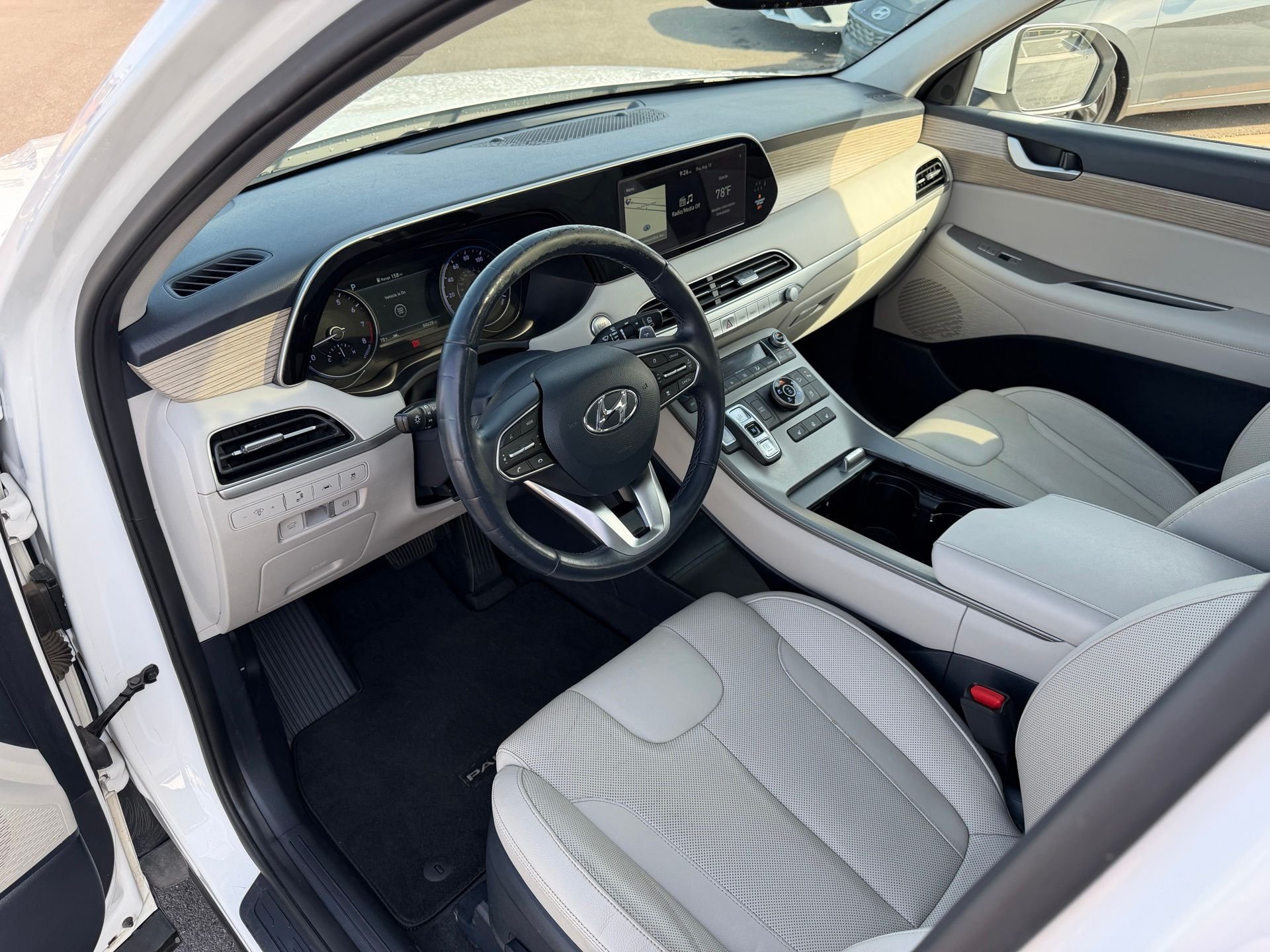Used 2021 White Hyundai SEL image 21