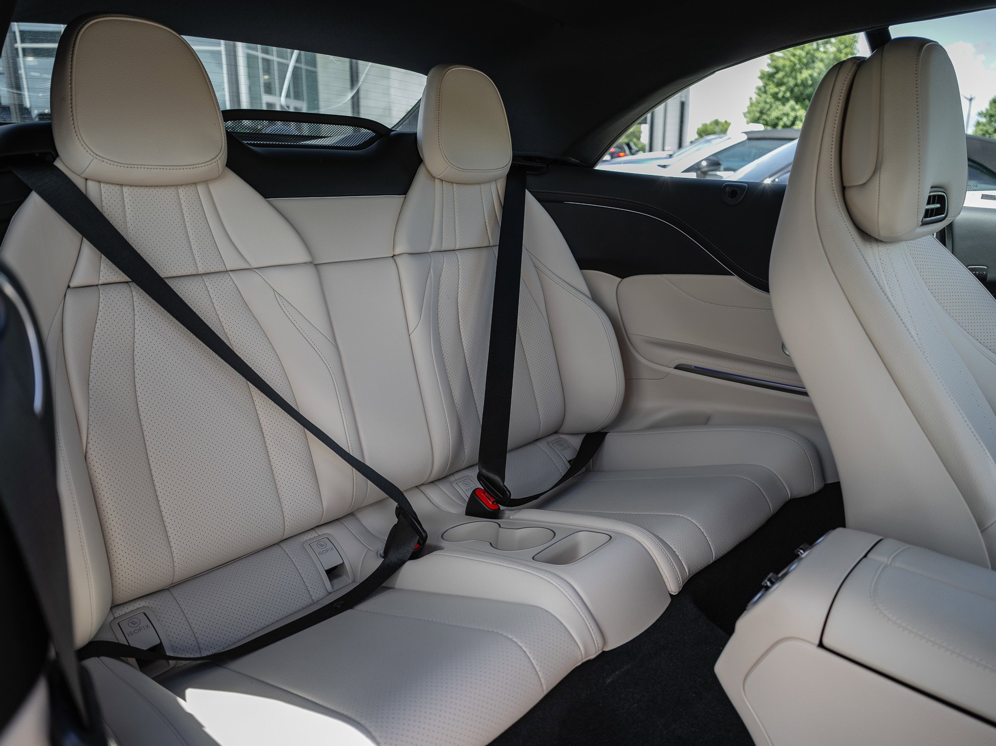 Used 2026  Mercedes-Benz  image 31