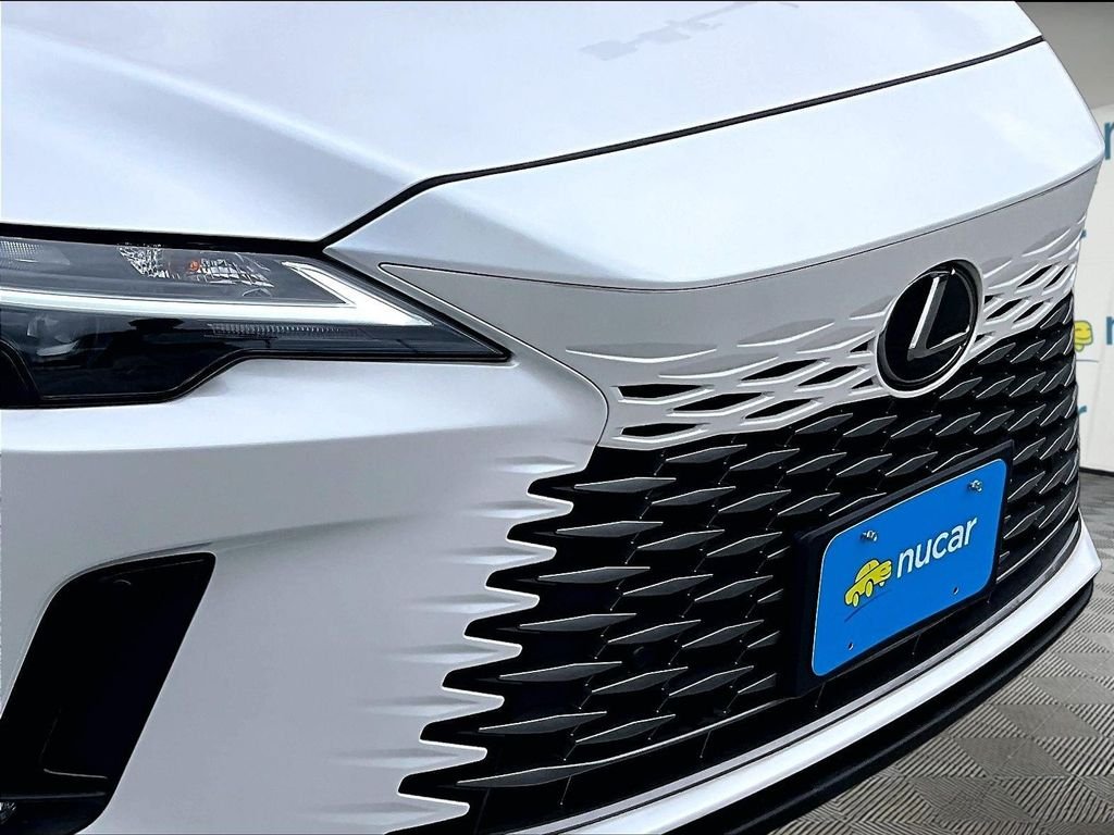 Used 2023 White Lexus 350 Premium image 32