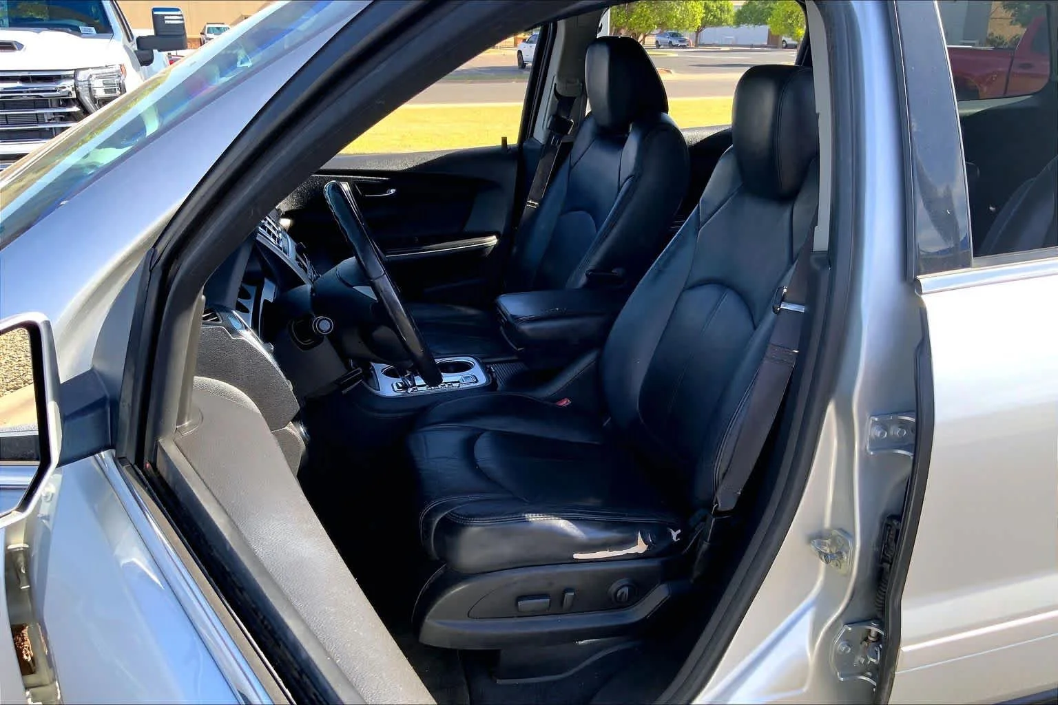 Used 2011 Quicksilver Metallic GMC SLT1 image 7