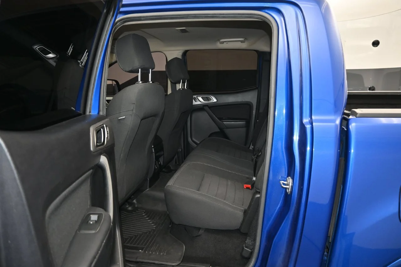 Used 2019 Lightning Blue Metallic Ford XLT image 21