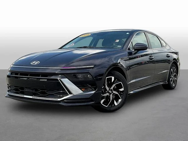 Used 2025 Blue Hyundai SEL image 3