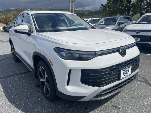 New 2026 Pure White Volkswagen 2.0T SE image 4