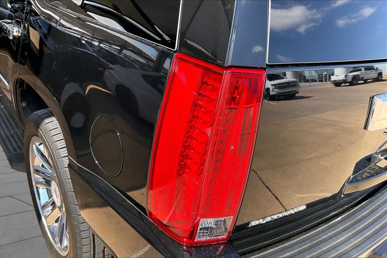 Used 2013 Black Raven Cadillac Platinum Edition image 27