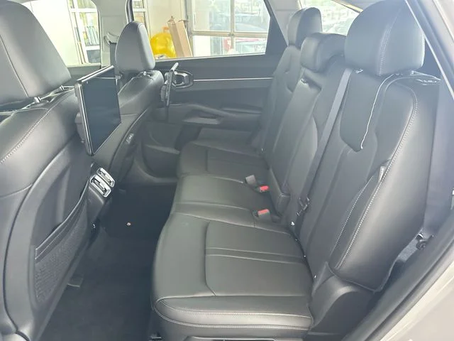 New 2026 Wolf Gray Kia S image 25