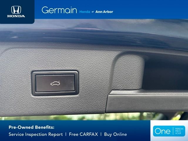 Used 2019 Blue Metallic Volkswagen 3.6L V6 SE image 12