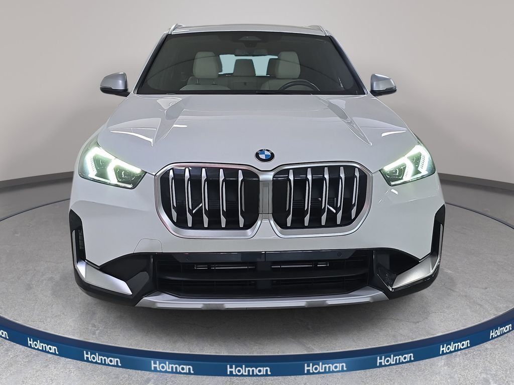 Certified Used 2023 Alpine White BMW xDrive28i image 3