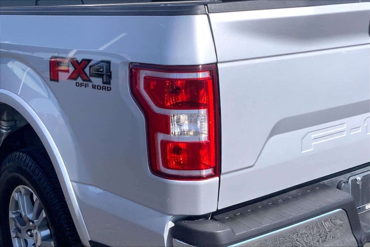 Used 2019 Ingot Silver Ford LARIAT image 29