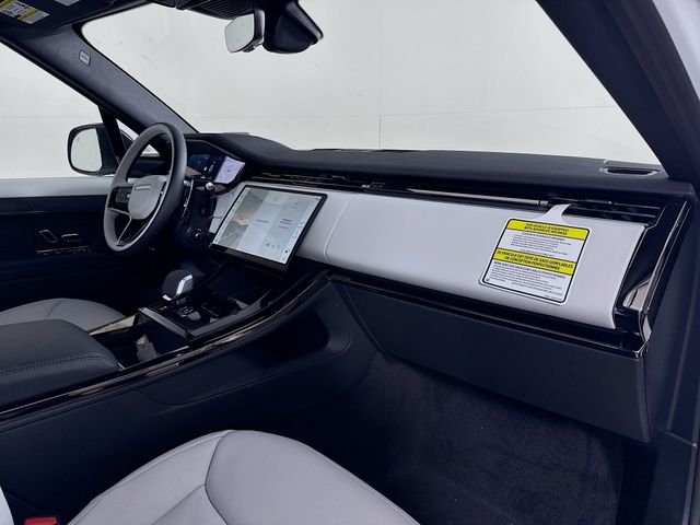 New 2026 Fuji White Land Rover Dynamic SE image 31