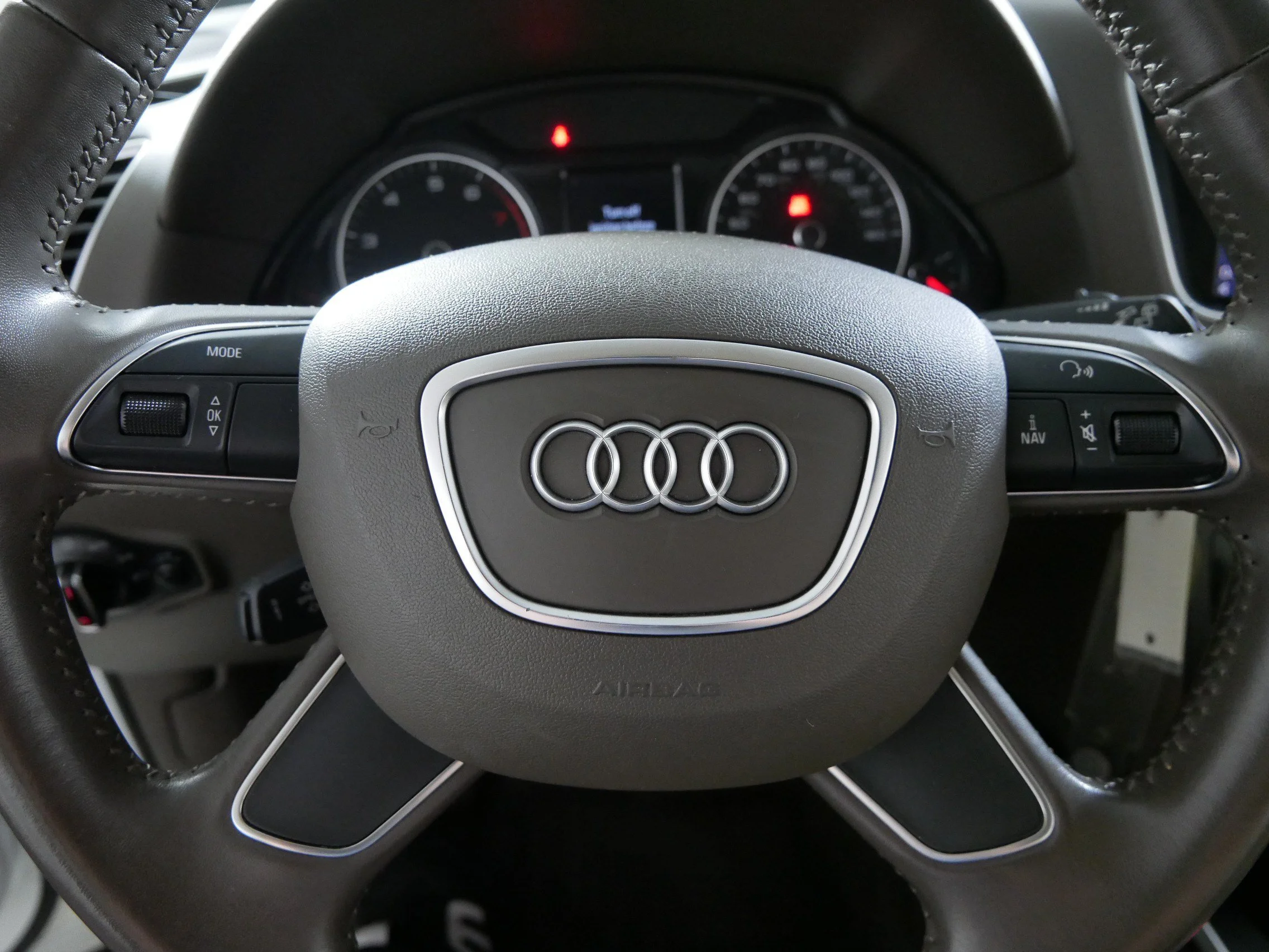 Used 2014 Ibis White Audi Premium Plus image 25