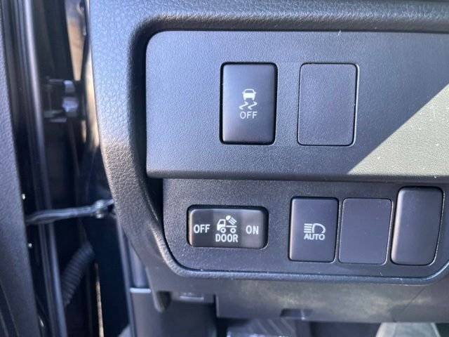 Used 2022 Midnight Black Metallic Toyota SR image 14
