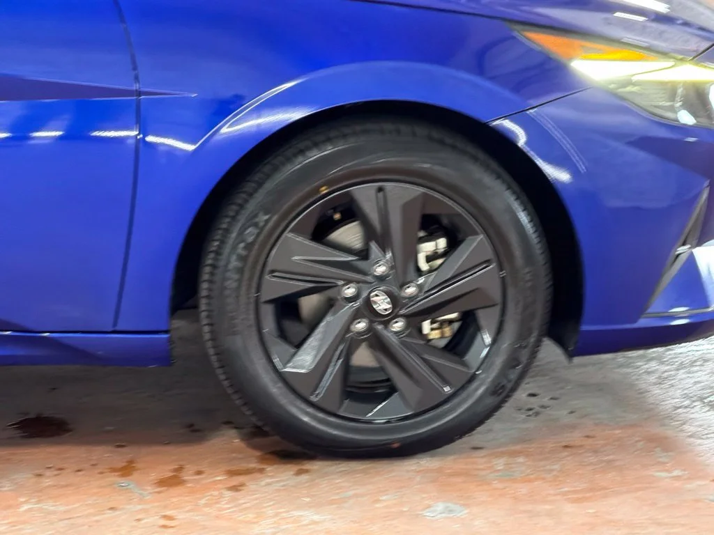 Used 2023 Intense Blue Hyundai SEL image 9
