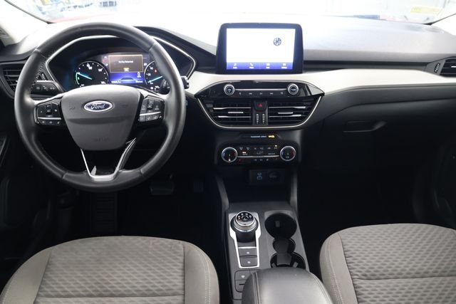 Used 2022 Red Ford SE image 2