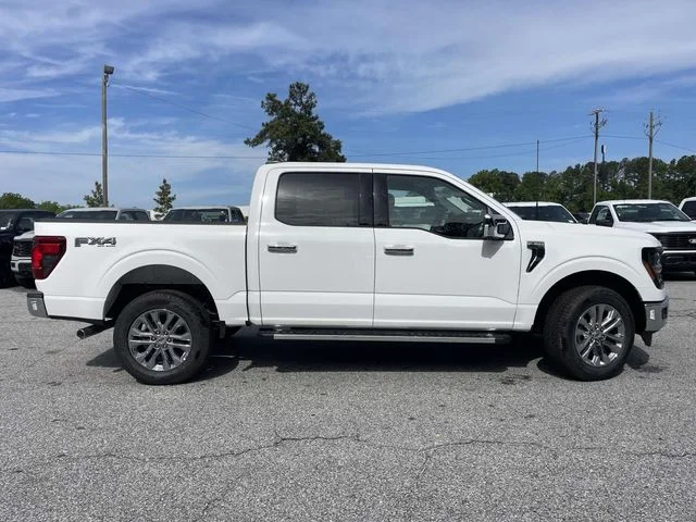 New 2026 Oxford White Ford XLT image 2
