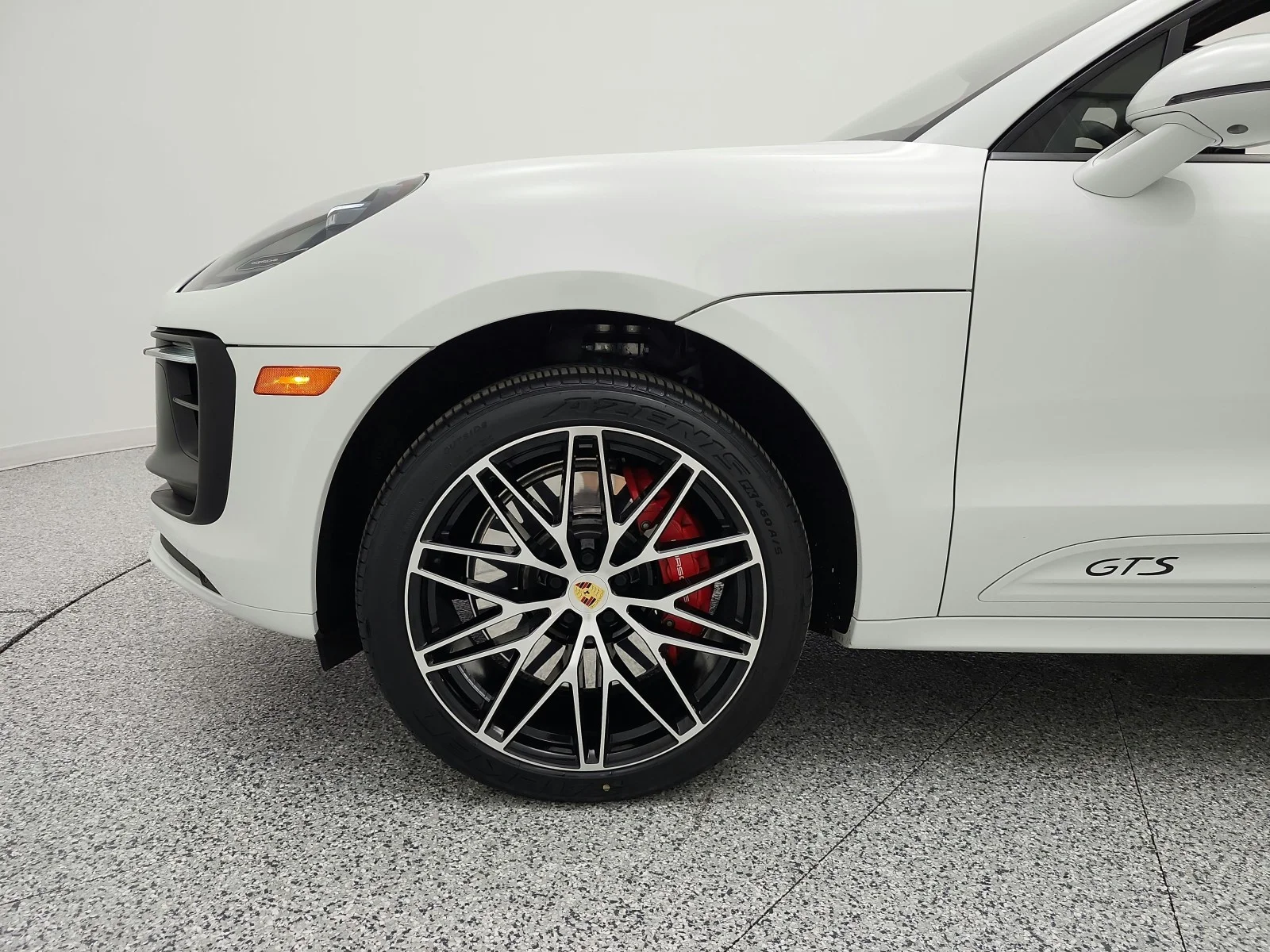 Used 2022 White Porsche GTS AWD image 30