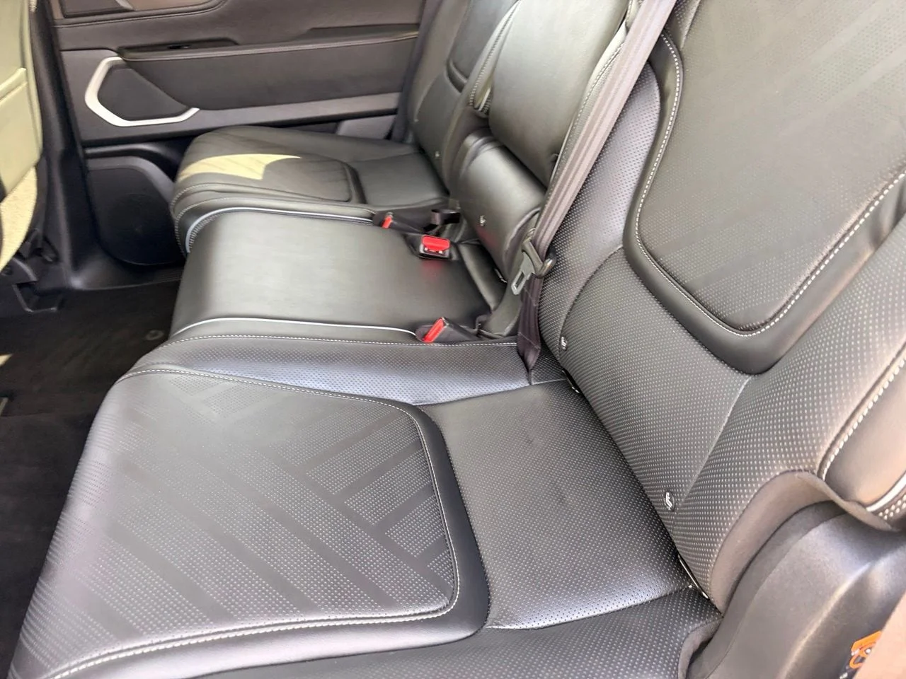 Certified Used 2026 Radiant White INFINITI Luxe image 16
