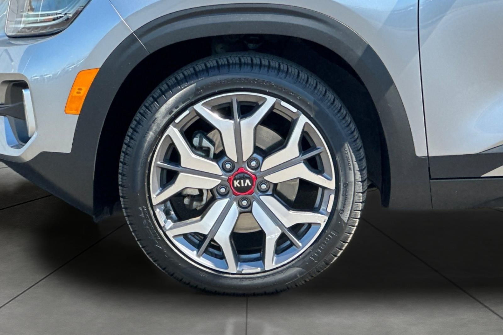 Used 2021 Gray Kia SX image 31