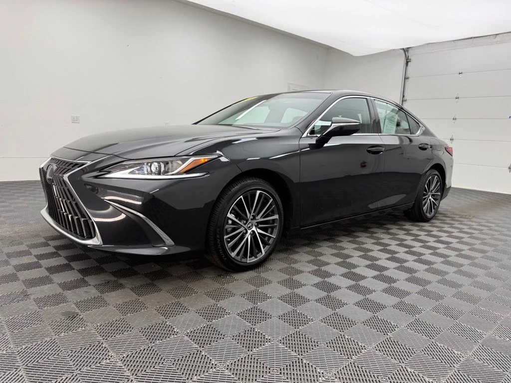 Used 2025 Black Lexus 350 image 2