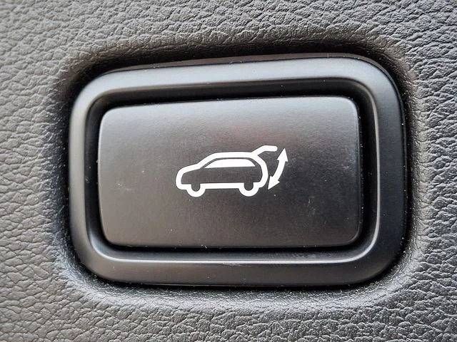 Certified Used 2023 Gray Kia SX image 33