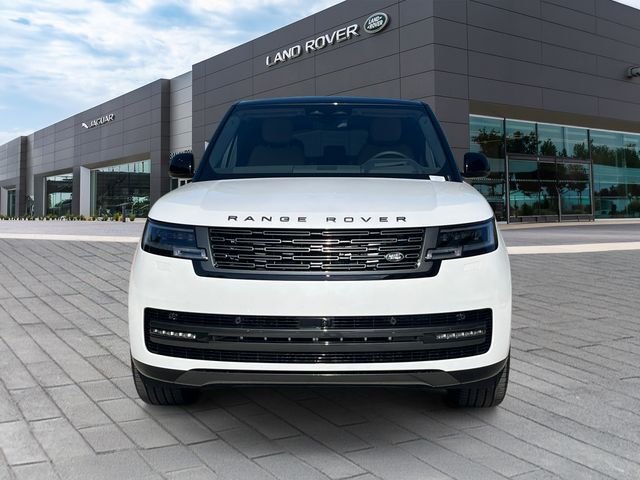 New 2026 Ostuni Pearl White Land Rover SE image 8
