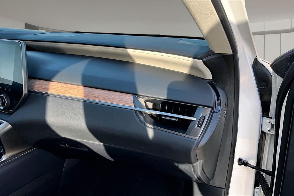 Used 2024 White Lexus 350 Premium image 16