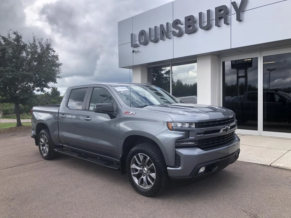 Used 2020 Grey Chevrolet 4WD Crew Cab 147" RST image 3